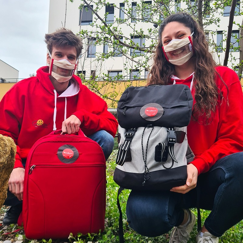 Nos Masques Sourire® rouges sont à l'honneur dans Pékin Express sur M6